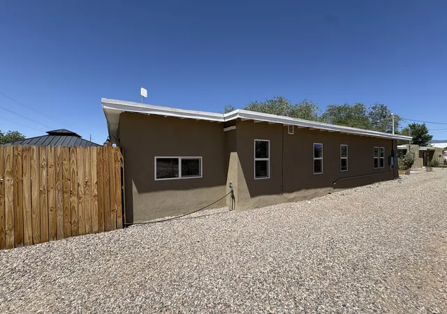 5th image of 1319 15Th St Nw, Albuquerque, NM 87104 | MLS# 1104522