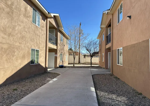 2nd image of 528 Alvarado Dr Se, Albuquerque, NM 87108 | MLS# 1104528