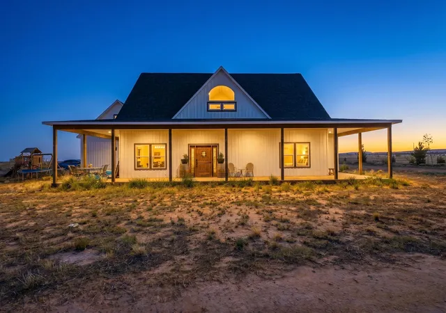 Homes for sale in Edgewood, NM | 420 Bassett Blvd, Edgewood, NM 87015 | MLS# 1104564