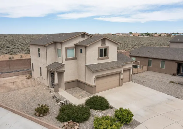 Photo 4 of Single family home for sale at 221 Landing Trl NE, Rio Rancho, NM 87124 | MLS# 1104597 | Listing updated on 2026-06-10