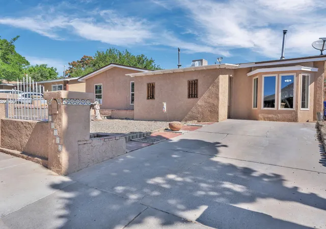 5th image of 10025 Melinda Ave Sw, Albuquerque, NM 87121 | MLS# 1104655