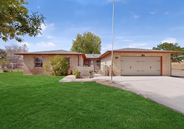 Homes for sale in Albuquerque, NM | 3601 Sunstar Lp Loop Sw, Albuquerque, NM 87105 | MLS# 1104675