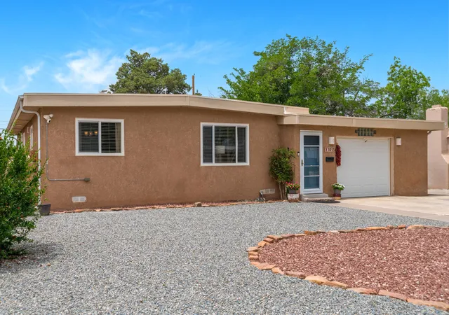 5th image of 1013 Indiana St Se, Albuquerque, NM 87108 | MLS# 1103908