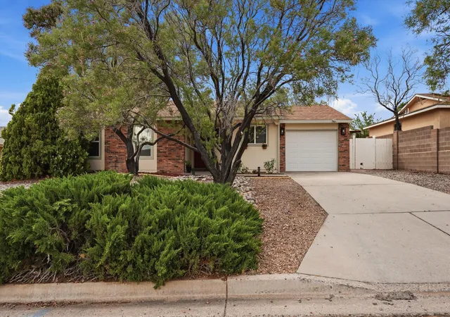 2nd image of 1961 Roanoke Dr Ne, Rio Rancho, NM 87144 | MLS# 1104695