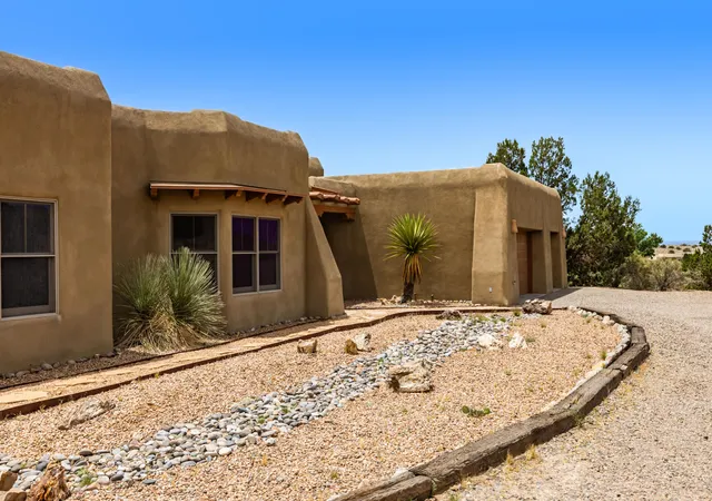 Homes for sale in Placitas, NM | 41 Santa Ana Loop, Placitas, NM 87043 | MLS# 1104732