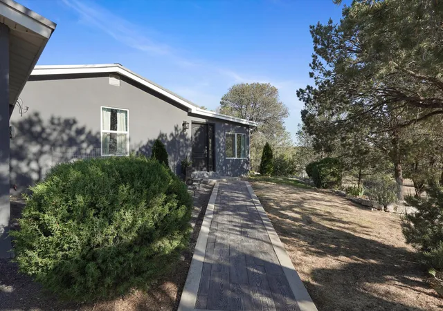 Homes for sale in Edgewood, NM | 3980 W Martinez Rd, Edgewood, NM 87015 | MLS# 1104747