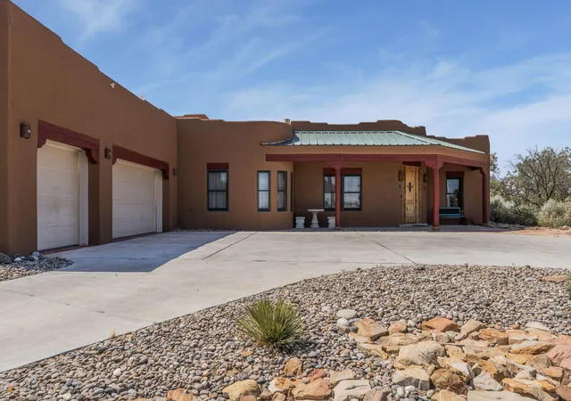 Photo 2 of Sale Pending at 2133 Gazelle Rd Ne, Rio Rancho, NM 87124 | MLS# 1104751 | Listing updated on 2026-08-27