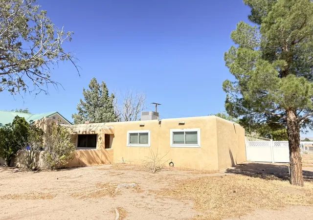 Photo 3 of Single family home for sale at 700 Liles St, Socorro, NM 87801 | MLS# 1104757 | Listing updated on 2026-08-07