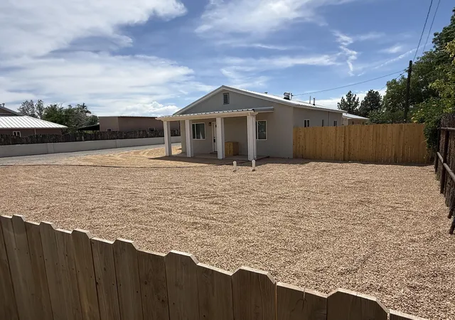 Photo 3 of Sale Pending at 3741 San Isidro St Nw, Albuquerque, NM 87107 | MLS# 1104841 | Listing updated on 2026-08-29