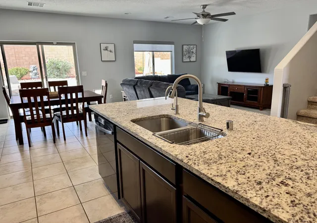 Homes for sale in Rio Rancho, NM | 127 Prism Ave Sw, Rio Rancho, NM 87124 | MLS# 1104868