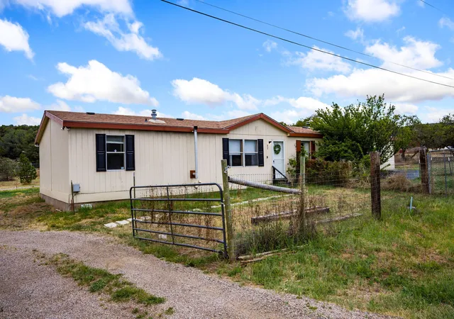 Photo 1 of Manufactured home for sale at 52 Windmill Rd, Edgewood, NM 87015 | MLS# 1104871 | Listing updated on 2026-09-01