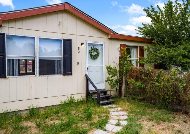 Photo 3 of Manufactured home for sale at 52 Windmill Rd, Edgewood, NM 87015 | MLS# 1104871 | Listing updated on 2026-09-01