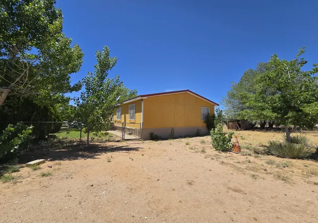 Photo 3 of Manufactured home for sale at 1 Santa Monica Ave, Los Lunas, NM 87031 | MLS# 1104877 | Listing updated on 2026-07-21