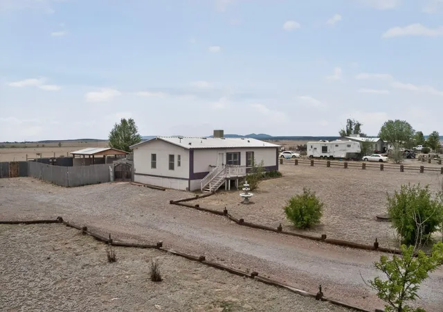 Homes for sale in Moriarty, NM | 10 Scarlet Ohara, Moriarty, NM 87035 | MLS# 1104889