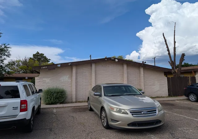 Photo 1 of Sale Pending at 7905 Marquette Ave Ne, Albuquerque, NM 87108 | MLS# 1104893 | Listing updated on 2026-09-01