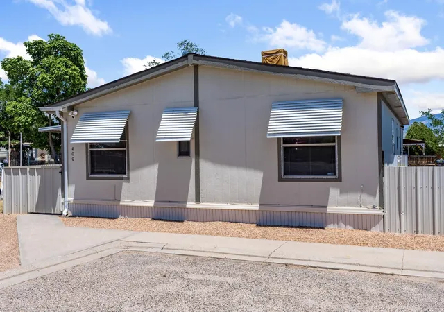 Photo 2 of Manufactured home for sale at 400 Del Rey Ct Se, Rio Rancho, NM 87124 | MLS# 1104918 | Listing updated on 2026-08-25