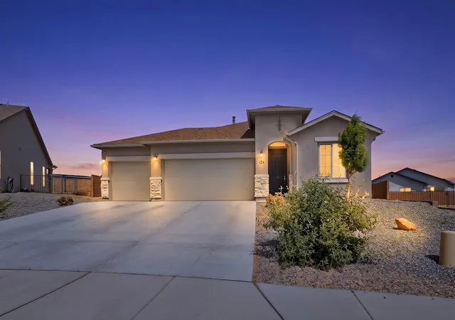 1st image of 424 Liam Ct Sw, Los Lunas, NM 87031 | MLS# 1104928