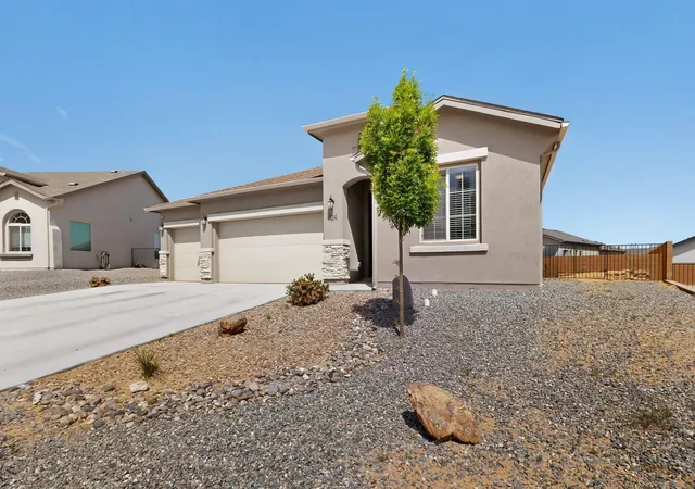 Photo 3 of Single family home for sale at 424 Liam Ct Sw, Los Lunas, NM 87031 | MLS# 1104928 | Listing updated on 2026-07-21