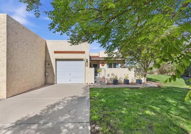 Photo 2 of Townhouse for sale at 616 Eastlake Dr Se, Rio Rancho, NM 87124 | MLS# 1104931 | Listing updated on 2026-08-18