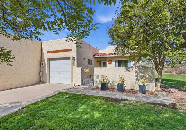 Photo 3 of Townhouse for sale at 616 Eastlake Dr Se, Rio Rancho, NM 87124 | MLS# 1104931 | Listing updated on 2026-08-18
