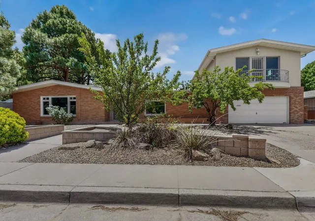 Photo 1 of Single family home for sale at 713 Montclaire Dr Ne, Albuquerque, NM 87110 | MLS# 1104945 | Listing updated on 2026-08-25