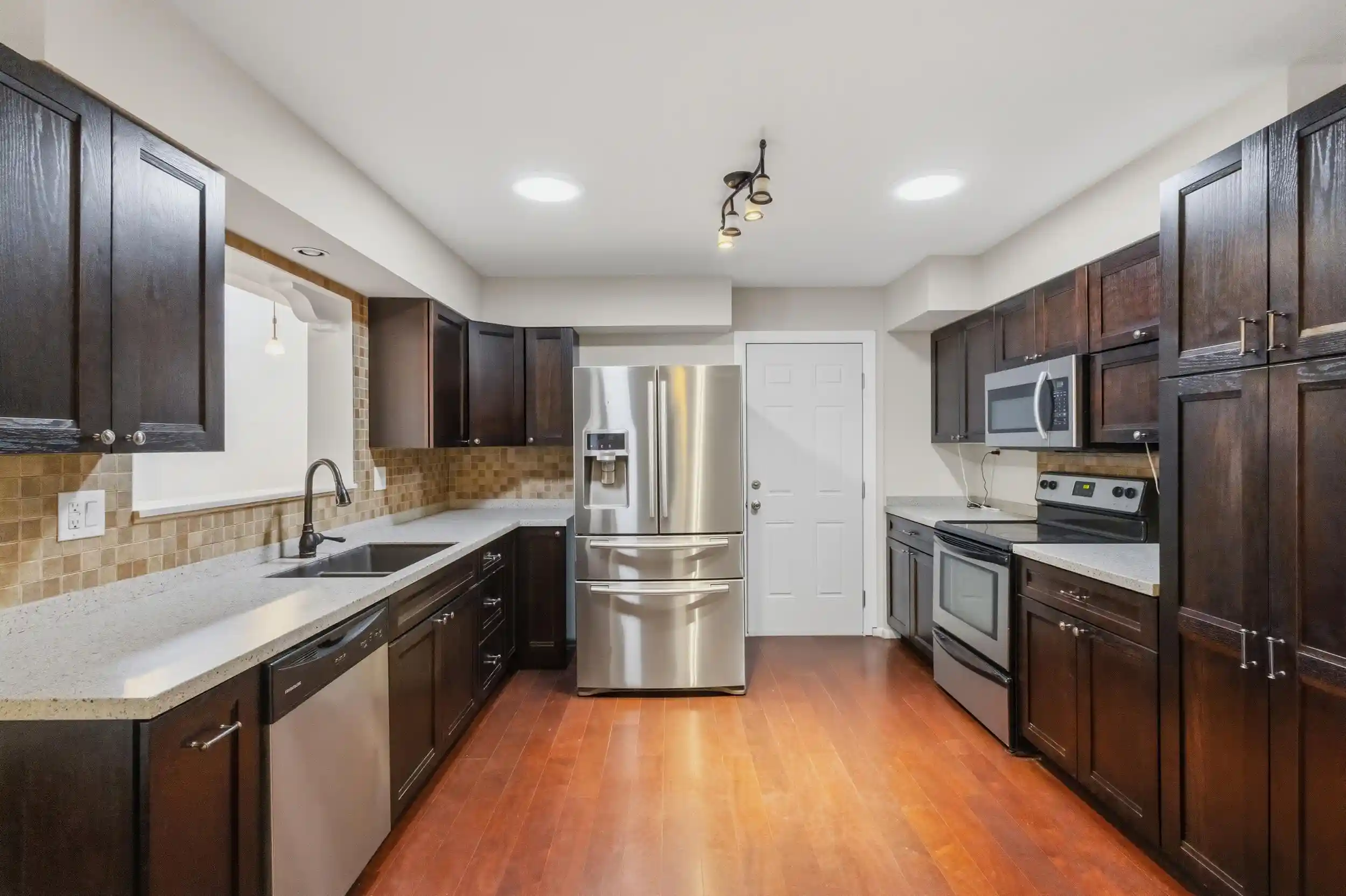 Photo 1 of Sale Pending at 606 Grace St Ne, Albuquerque, NM 87123 | MLS# 1104990 | Listing updated on 2026-10-21