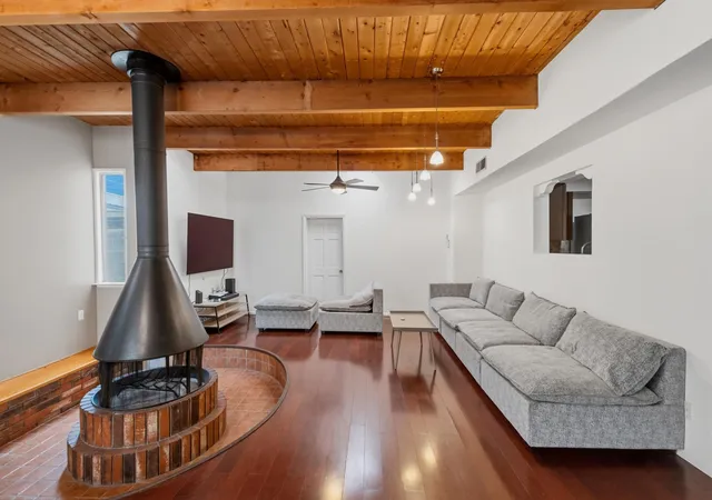 Photo 2 of Sale Pending at 606 Grace St Ne, Albuquerque, NM 87123 | MLS# 1104990 | Listing updated on 2026-08-29