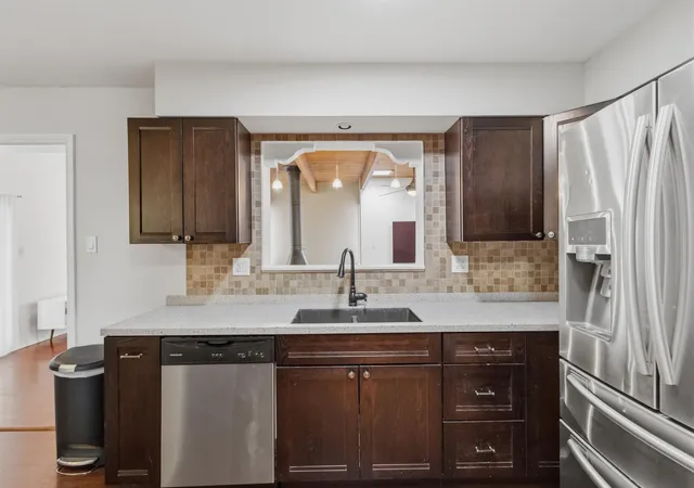Photo 4 of Sale Pending at 606 Grace St NE, Albuquerque, NM 87123 | MLS# 1104990 | Listing updated on 2026-08-29