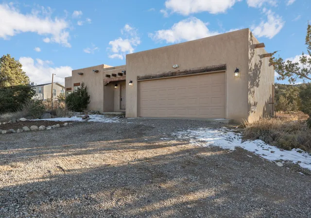 Homes for sale in Placitas, NM | 58 Loma Chata Rd, Placitas, NM 87043 | MLS# 1105008