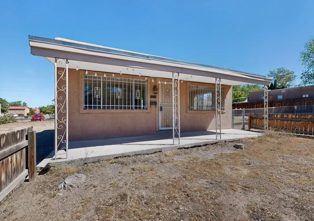 Photo 2 of Single family home for sale at 2905 Burton Ave Se, Albuquerque, NM 87106 | MLS# 1105046 | Listing updated on 2026-08-04