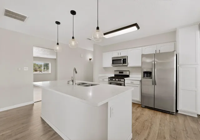 Photo 3 of Sale Pending at 9701 Avenida Del Oso NE, Albuquerque, NM 87111 | MLS# 1104767 | Listing updated on 2026-07-02