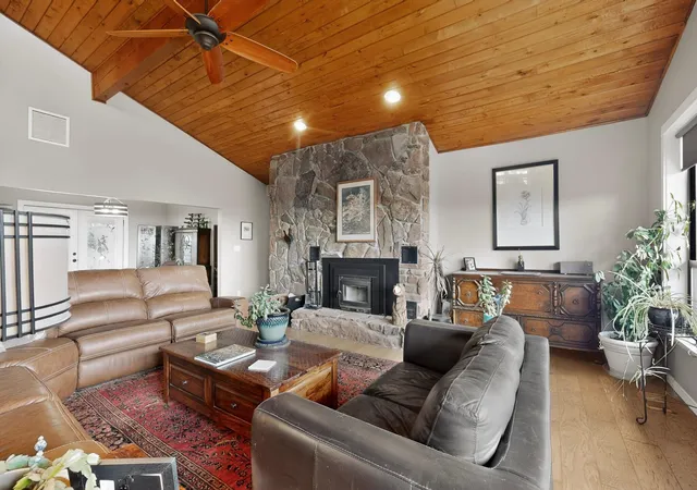 Photo 2 of Single family home for sale at 26 Sierra Vista Dr, Cedar Crest, NM 87008 | MLS# 1105090 | Listing updated on 2026-08-21