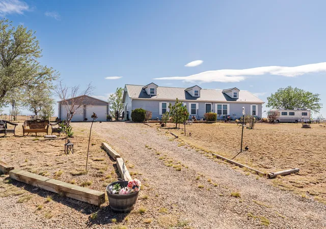 Photo 2 of Single family home for sale at 38 Stallion Rd, Stanley, NM 87056 | MLS# 1105116 | Listing updated on 2026-08-02