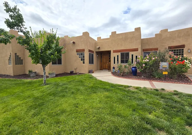 Photo 2 of Single family home for sale at 458 Calle De Wences, Los Lunas, NM 87031 | MLS# 1105130 | Listing updated on 2026-08-18