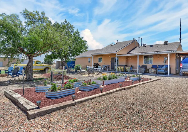 1st image of 4 Starlight Acres Dr, Edgewood, NM 87015 | MLS# 1105192
