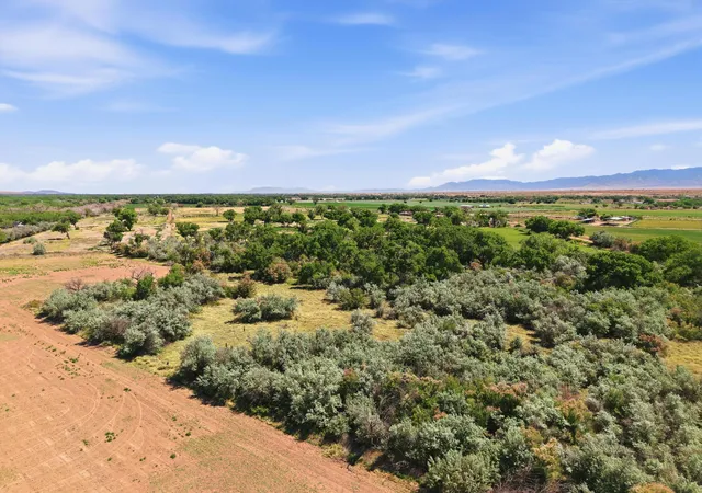 Homes for sale in Veguita, NM | Mrgcd Map 124 Tract 24A1A,22A,23A, Veguita, NM 87062 | MLS# 1105196