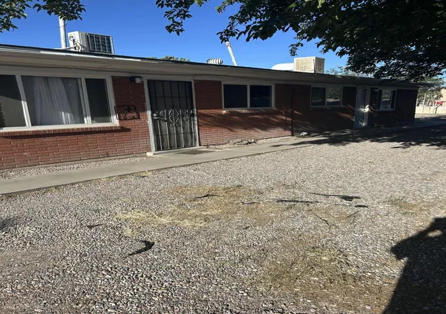 image of 633 Grove St Se, Albuquerque, NM 87108 | MLS# 1105198