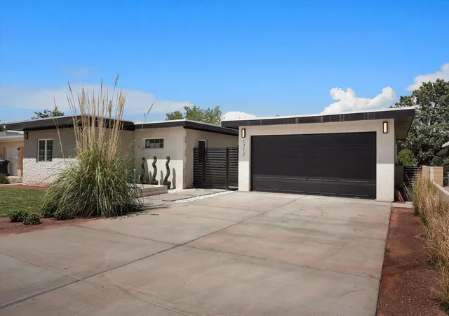 Photo 3 of Sale Pending at 1712 Morningrise Pl Se, Albuquerque, NM 87108 | MLS# 1105225 | Listing updated on 2026-08-27