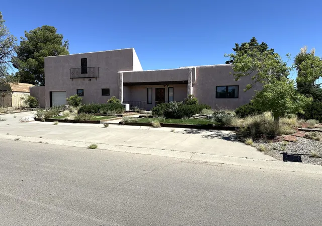 3rd image of 621 N Palmer Ln Ne, Rio Communities, NM 87002 | MLS# 1105280