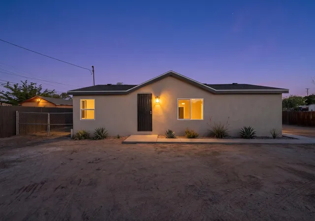1st image of 1605 Jesus St Se, Albuquerque, NM 87102 | MLS# 1105313