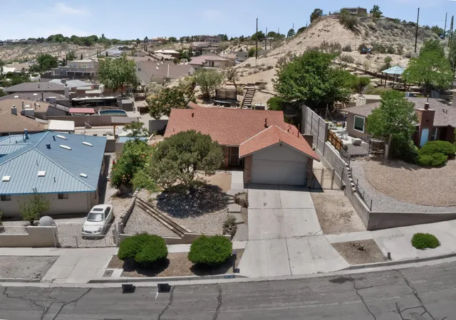 Photo 2 of Single family home for sale at 5104 La Subida St Nw, Albuquerque, NM 87105 | MLS# 1105326 | Listing updated on 2026-08-25