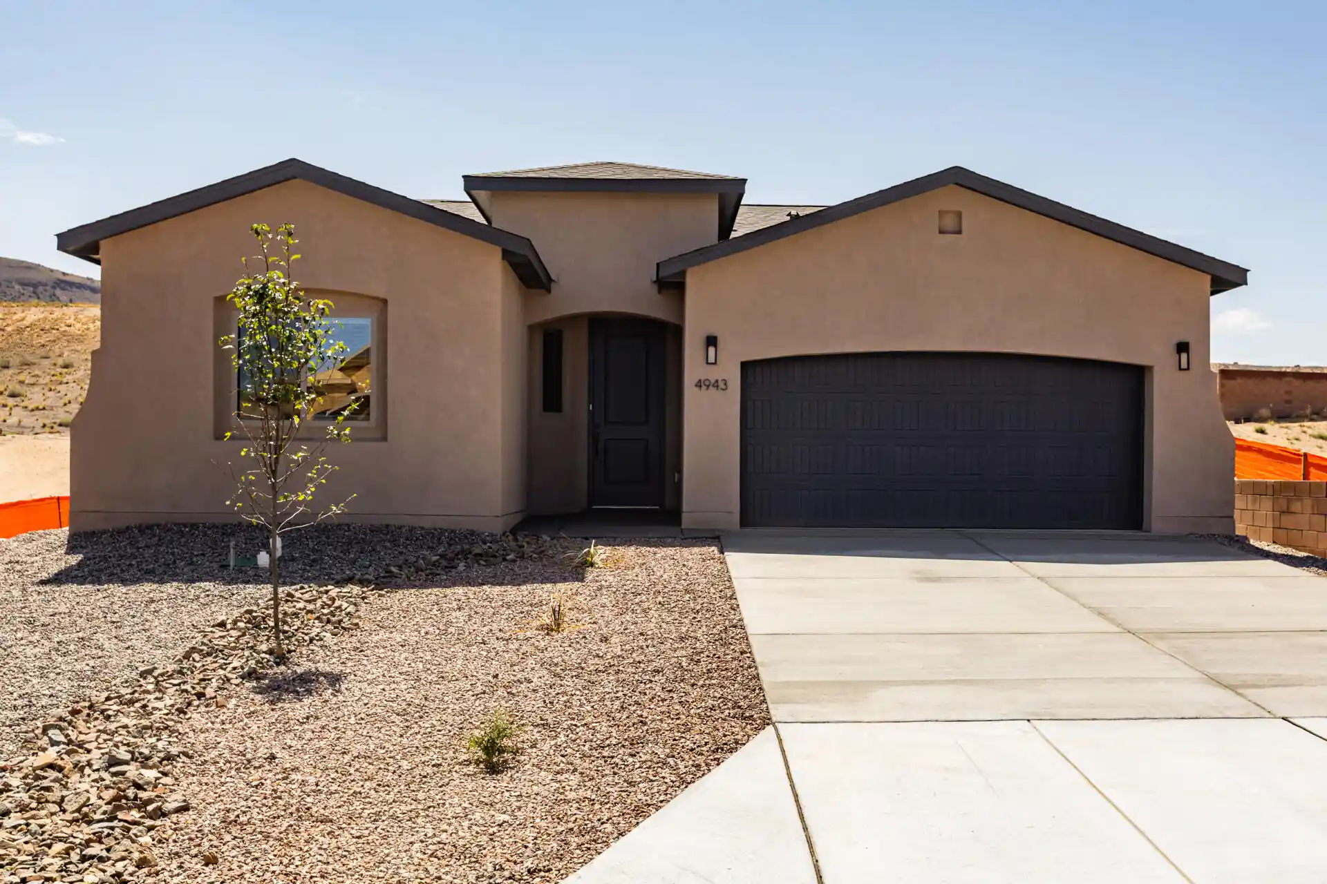 Photo 1 of Single family home for sale at 4943 Manzano Peak St Sw, Los Lunas, NM 87031 | MLS# 1105376 | Listing updated on 2026-10-21