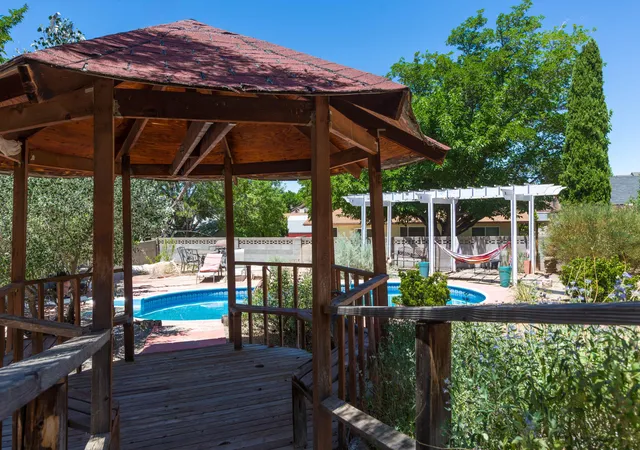 Photo 2 of Single family home for sale at 10405 Mazatlan Dr Ne, Albuquerque, NM 87111 | MLS# 1105385 | Listing updated on 2026-08-28