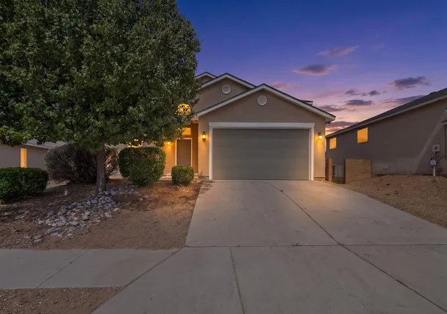Homes for sale in Los Lunas, NM | 235 Cloud View Ave Sw, Los Lunas, NM 87031 | MLS# 1105389