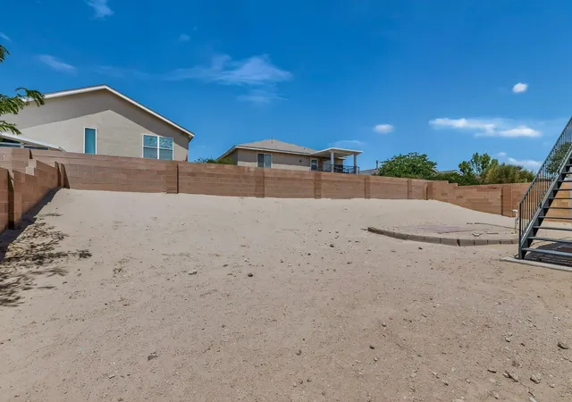Homes for sale in Los Lunas, NM | 235 Cloud View Ave Sw, Los Lunas, NM 87031 | MLS# 1105389