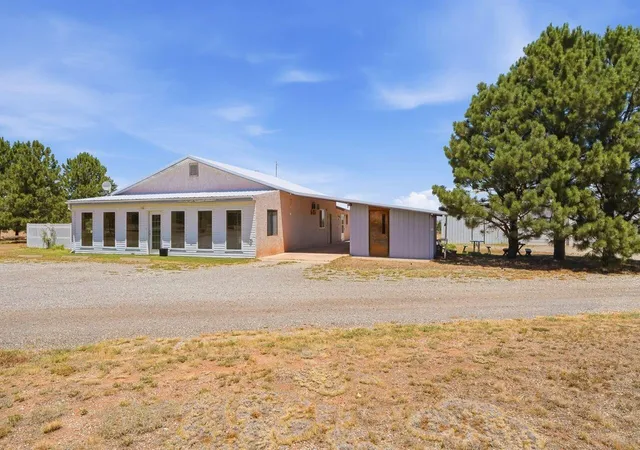 Photo 3 of Townhouse for sale at 636 N Cedardale Ave, Mountainair, NM 87036 | MLS# 1105411 | Listing updated on 2026-07-21