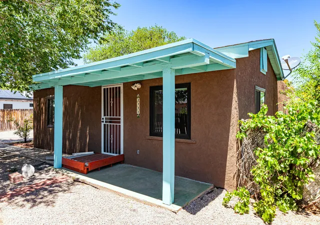 Photo 2 of Single family home for sale at 2331 Edna Ave Nw, Albuquerque, NM 87104 | MLS# 1105450 | Listing updated on 2026-08-21