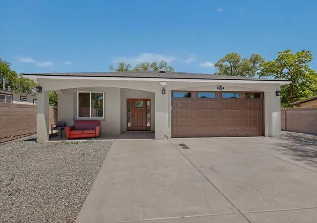 Photo 3 of Single family home for sale at 2527 Verde Rd SW, Albuquerque, NM 87105 | MLS# 1105453 | Listing updated on 2026-08-18