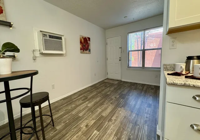 3rd image of 2800 Vail Ave Se #UNIT 232, Albuquerque, NM 87106 | MLS# 1105455
