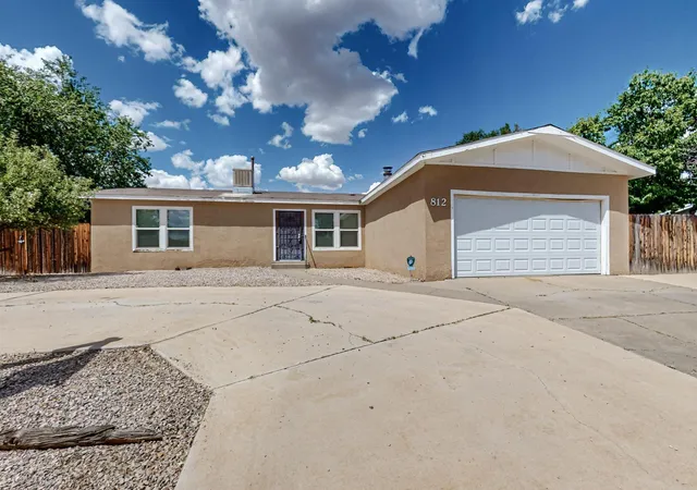 Homes for sale in Grants, NM | 812 Seville Loop, Grants, NM 87020 | MLS# 1105461